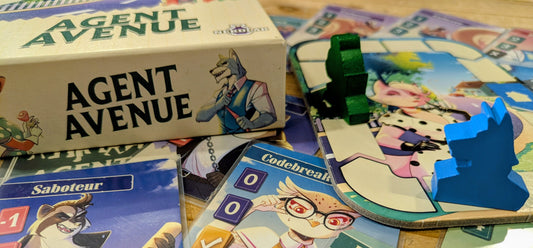Review: Agent Avenue - "Een spannend kat-en-muisspel voor 2 spelers" (Door Harry de Dwerg)