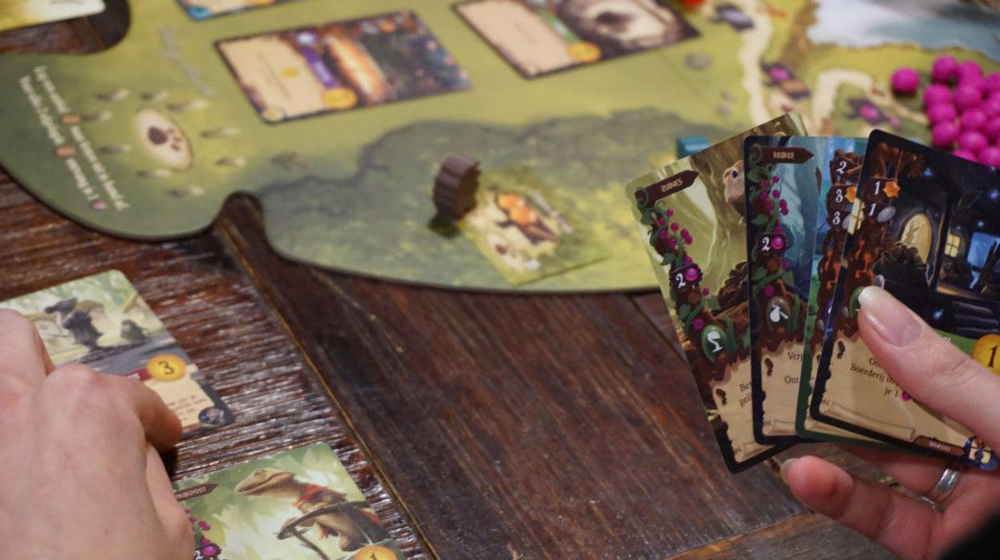 Review: Everdell "Waarom dit prachtige bosspel in jouw kast hoort!"(Door Harry de Dwerg)